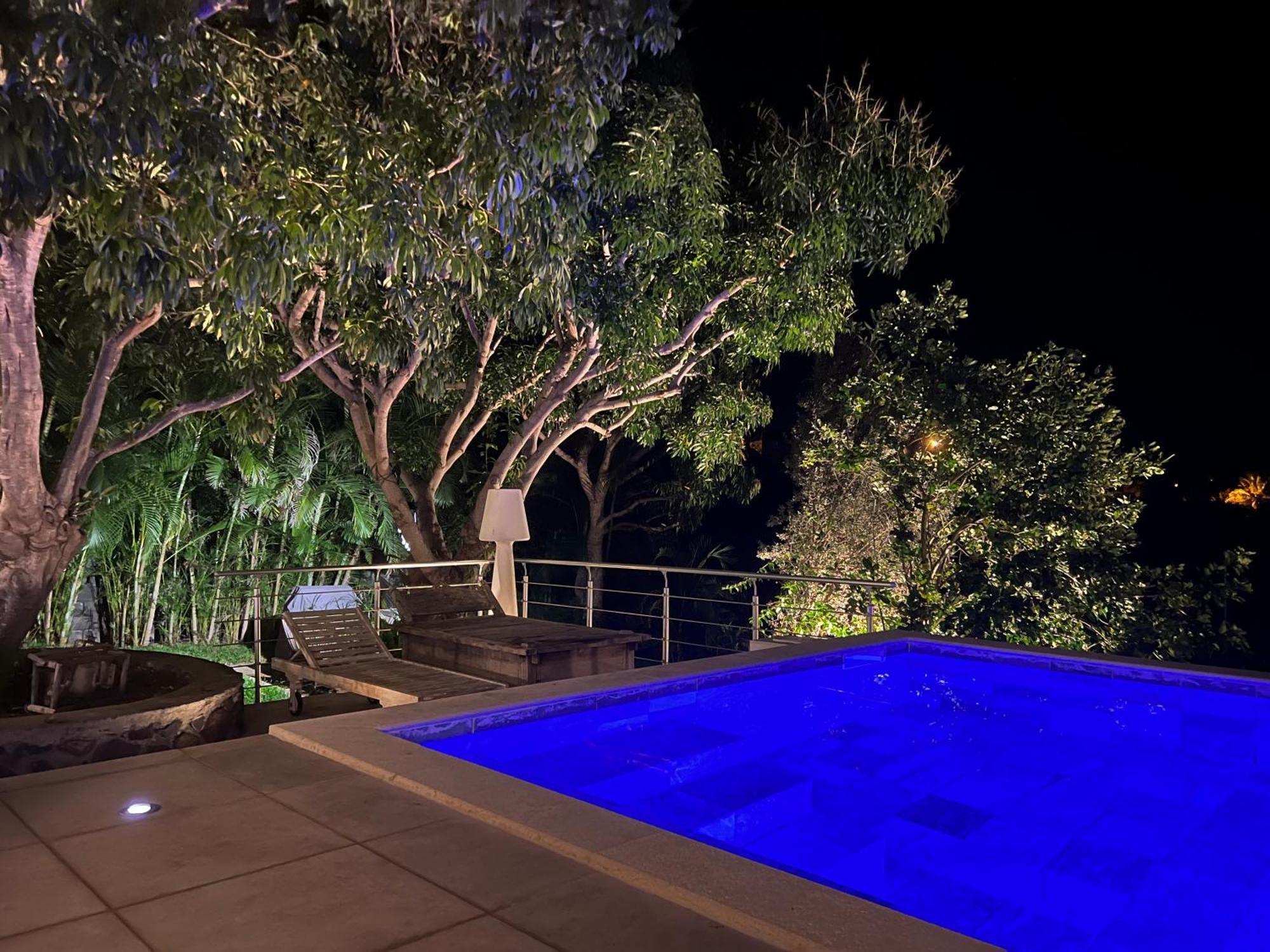 Villa Tropicale - Meuble De Tourisme 4 Etoiles Saint-Gilles-les-Bains Buitenkant foto